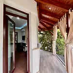 Lotus House 住宿加早餐酒店 3*