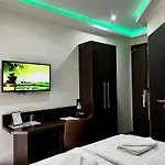 Lotus House 3*