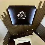 Lotus House Hermina-major