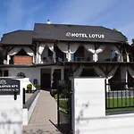 Lotus House 住宿加早餐酒店