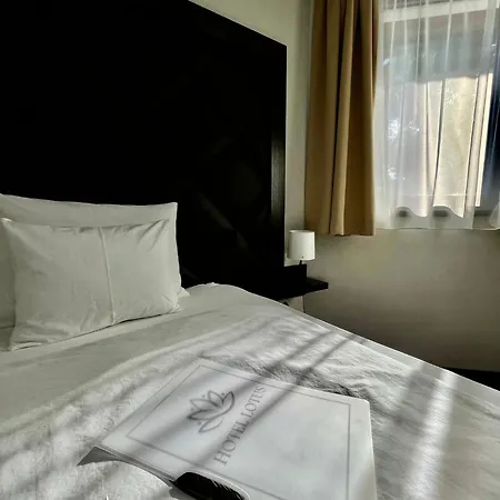 Lotus House فندق مبيت وإفطار 3*