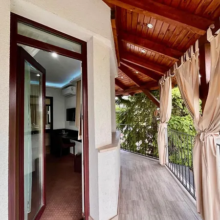 Lotus House فندق مبيت وإفطار 3*