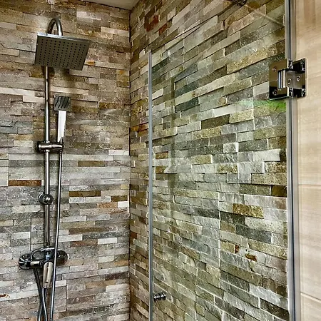 Lotus House فندق مبيت وإفطار